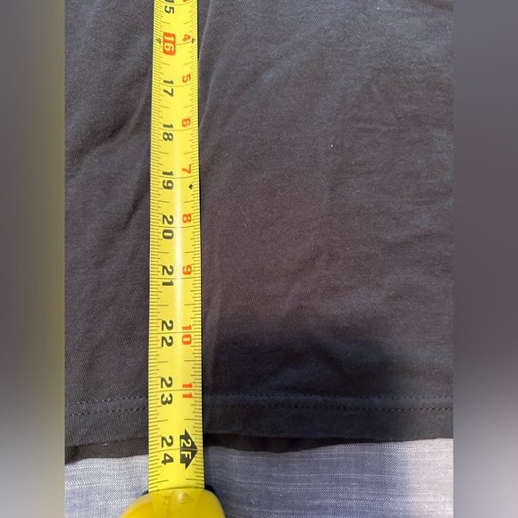 Ladies XXL “Bite Me” gray t-shirt - barely worn - Picture 8 of 8